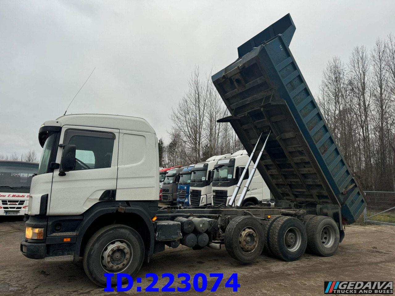 SCANIA 124 8x2 - Manual - Full steel - Kravas automašīna pašizgāzējs: foto 1 SCANIA 124 8x2 - Manual - Full steel - Kravas automašīna pašizgāzējs: foto 1