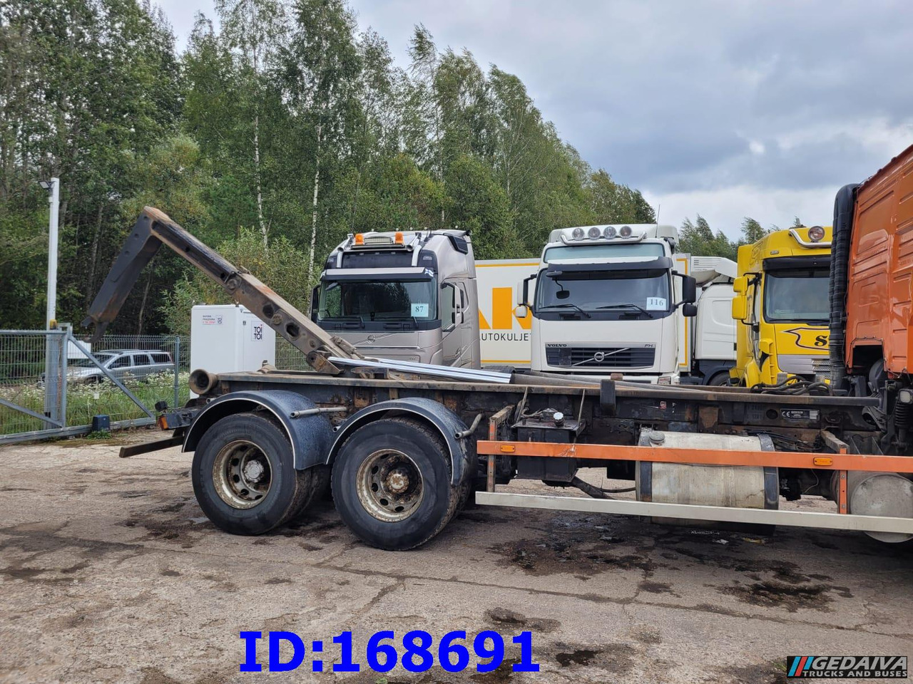 VOLVO FH12 380HP 6x2 10tyre Hook Tipper - Pacēlājs ar āķi: foto 5 VOLVO FH12 380HP 6x2 10tyre Hook Tipper - Pacēlājs ar āķi: foto 5