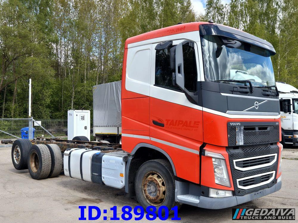 VOLVO FH13 500HP 6x2 Euro6 - Šasija kravas automašīna: foto 4 VOLVO FH13 500HP 6x2 Euro6 - Šasija kravas automašīna: foto 4