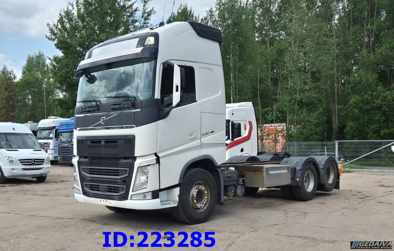 VOLVO FH13 540HP 6x2 (10 tyre) Euro6 - Šasija kravas automašīna: foto 1 VOLVO FH13 540HP 6x2 (10 tyre) Euro6 - Šasija kravas automašīna: foto 1