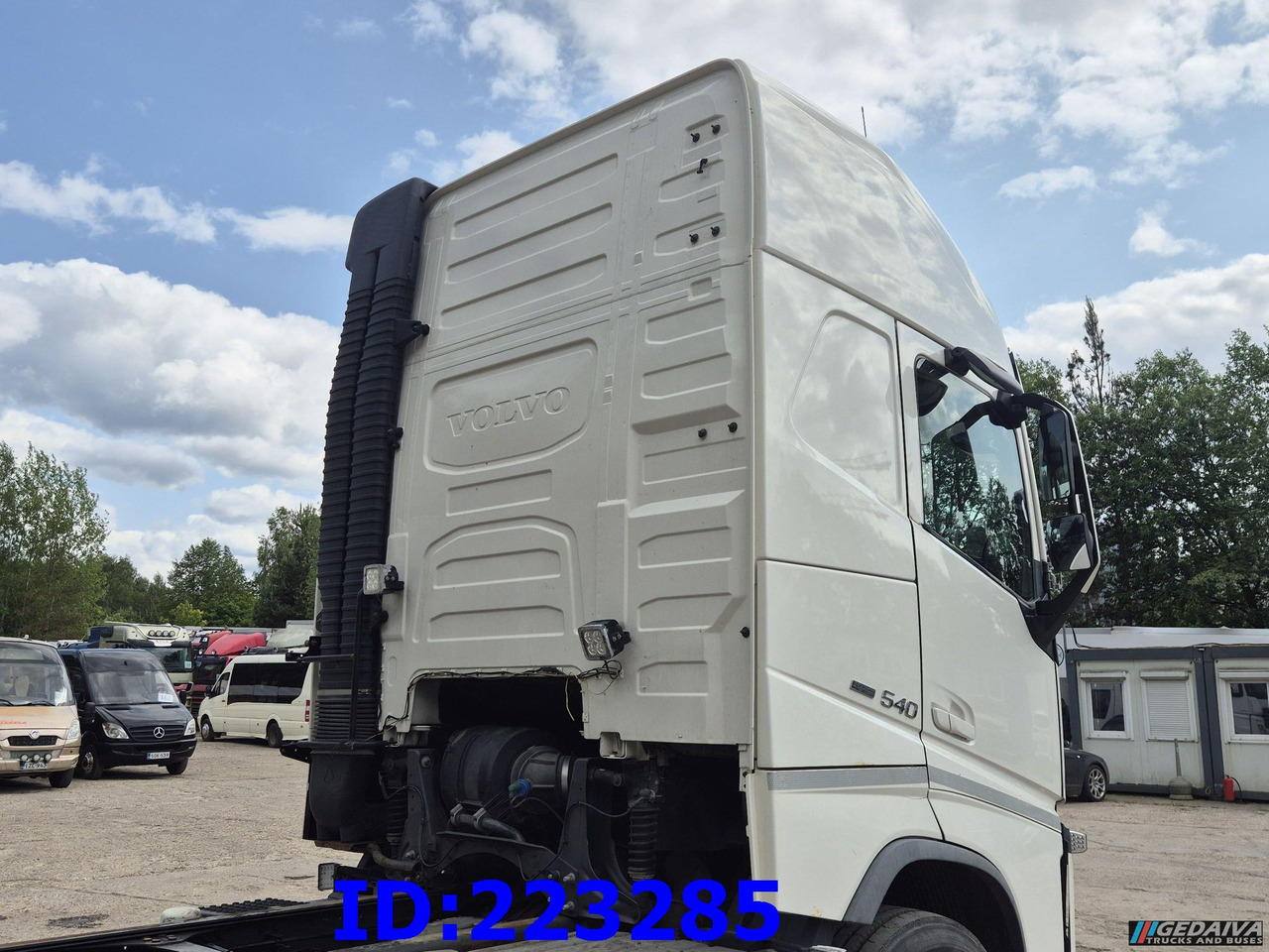 VOLVO FH13 540HP 6x2 (10 tyre) Euro6 - Šasija kravas automašīna: foto 5 VOLVO FH13 540HP 6x2 (10 tyre) Euro6 - Šasija kravas automašīna: foto 5