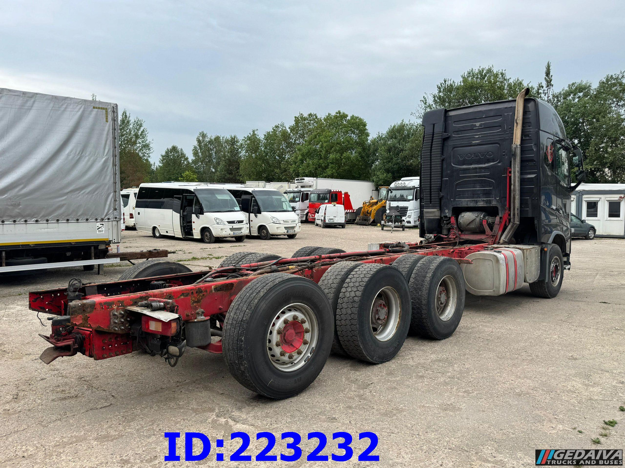 VOLVO FH16 700HP 8X4 Big Axles - Šasija kravas automašīna: foto 5 VOLVO FH16 700HP 8X4 Big Axles - Šasija kravas automašīna: foto 5