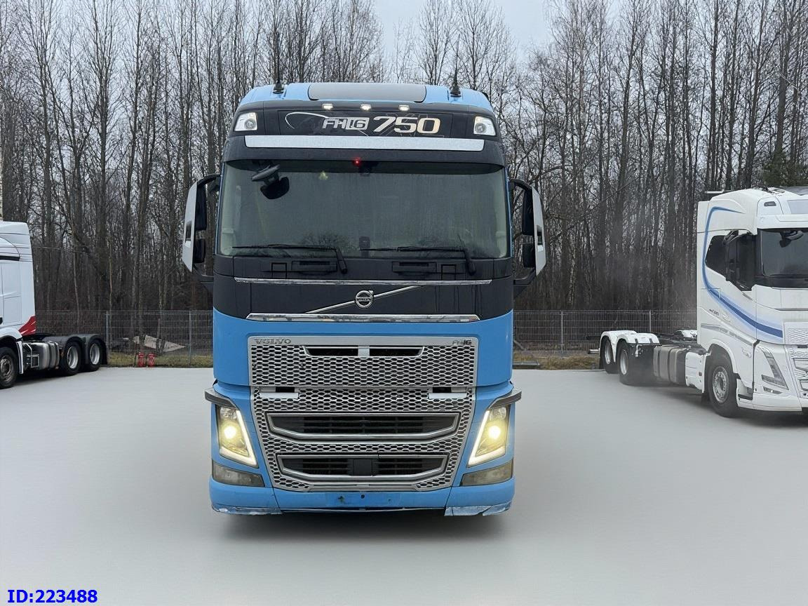 VOLVO FH16 750HP 6x2 - Šasija kravas automašīna: foto 2 VOLVO FH16 750HP 6x2 - Šasija kravas automašīna: foto 2