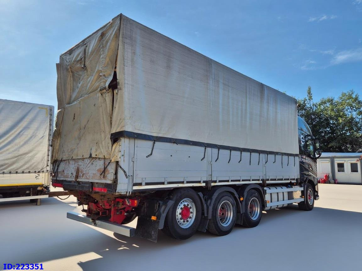 VOLVO FH16 750HP - 8x4-Steering axle - Kravas automašīna ar tentu: foto 5 VOLVO FH16 750HP - 8x4-Steering axle - Kravas automašīna ar tentu: foto 5