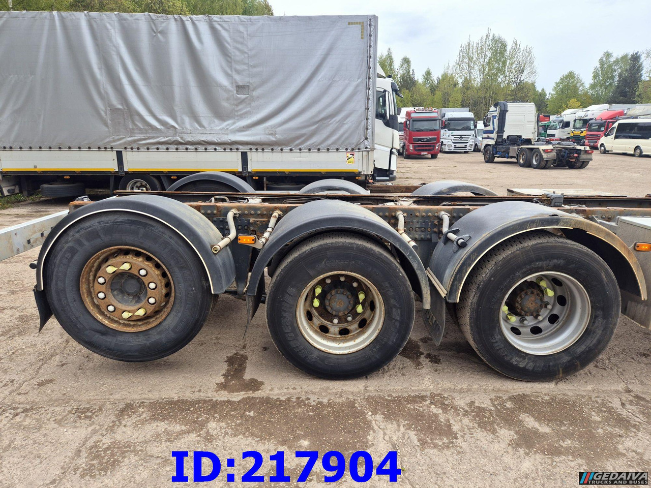 VOLVO FM 410HP 8x4 (Steering axle) - Šasija kravas automašīna: foto 5 VOLVO FM 410HP 8x4 (Steering axle) - Šasija kravas automašīna: foto 5