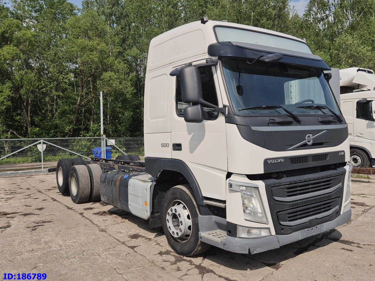VOLVO FM13 500HP 6x2 - Šasija kravas automašīna: foto 4 VOLVO FM13 500HP 6x2 - Šasija kravas automašīna: foto 4