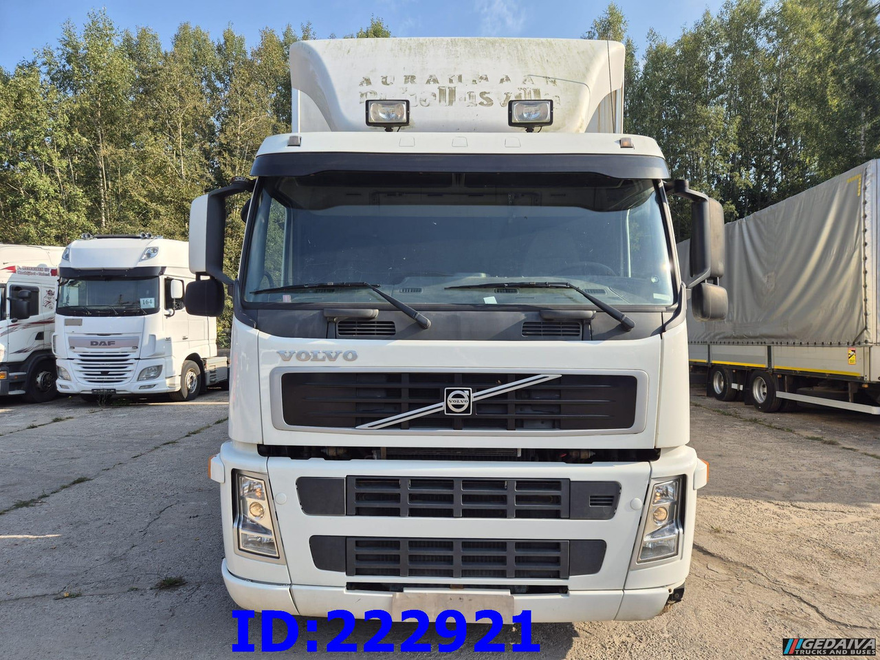 VOLVO FM9 260HP - Kravas automašīna ar slēgto virsbūvi: foto 2 VOLVO FM9 260HP - Kravas automašīna ar slēgto virsbūvi: foto 2