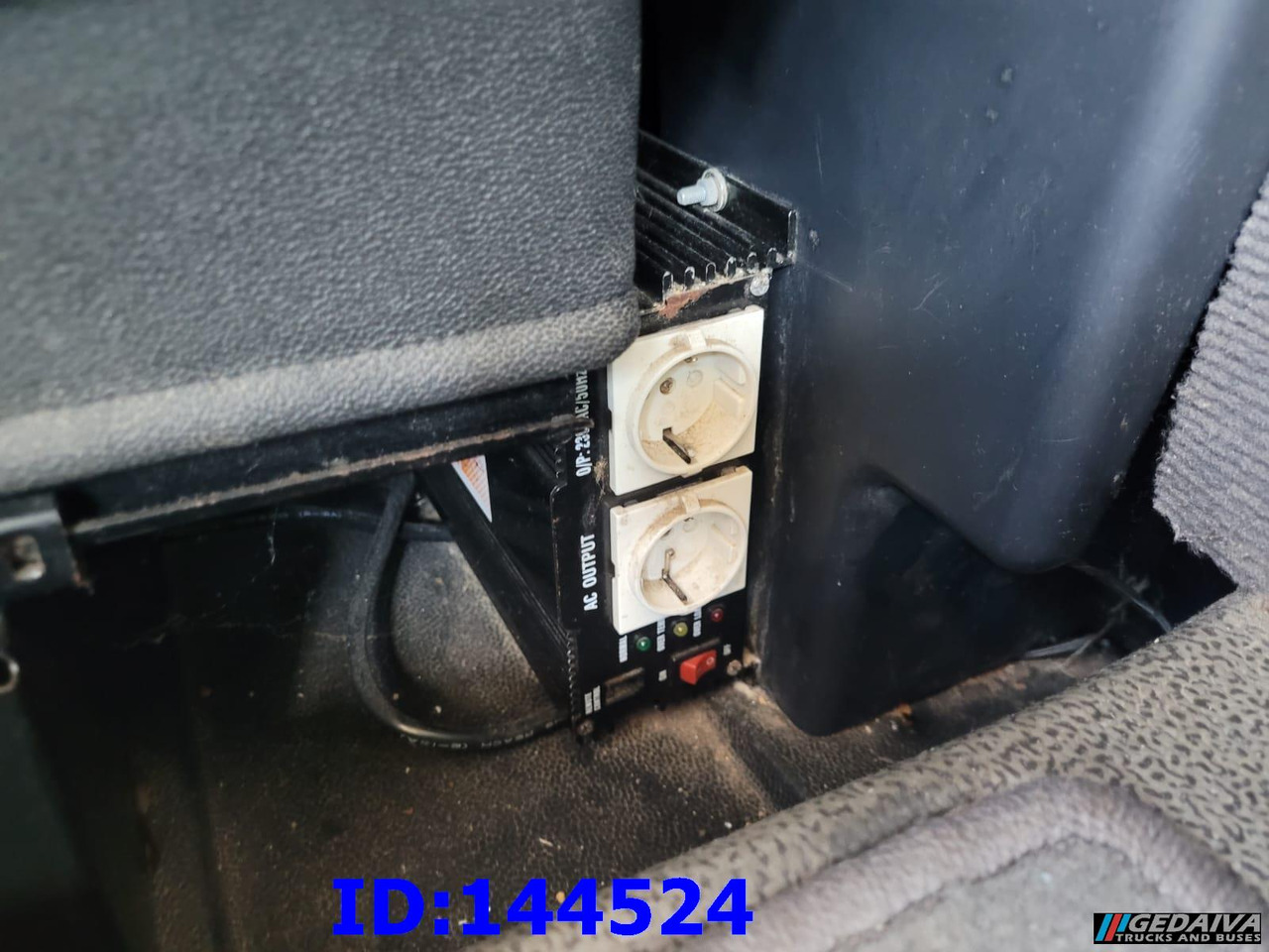Vilcējs DAF XF 105.410 Retarder: foto 23