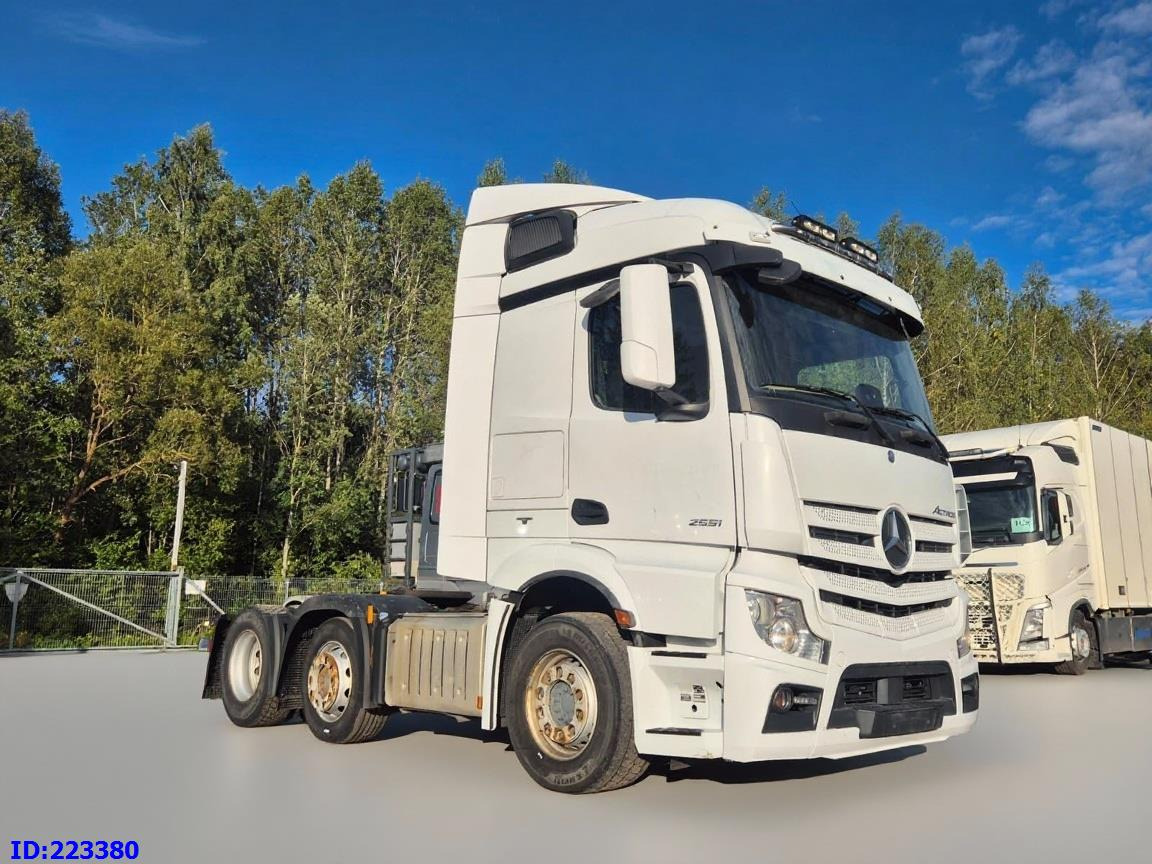 MERCEDES-BENZ Actros 2551 6x2 -Steering axle - Euro6 - Vilcējs: foto 4 MERCEDES-BENZ Actros 2551 6x2 -Steering axle - Euro6 - Vilcējs: foto 4