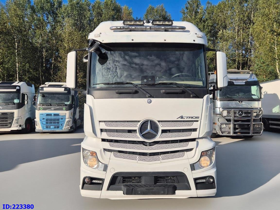 MERCEDES-BENZ Actros 2551 6x2 -Steering axle - Euro6 - Vilcējs: foto 2 MERCEDES-BENZ Actros 2551 6x2 -Steering axle - Euro6 - Vilcējs: foto 2