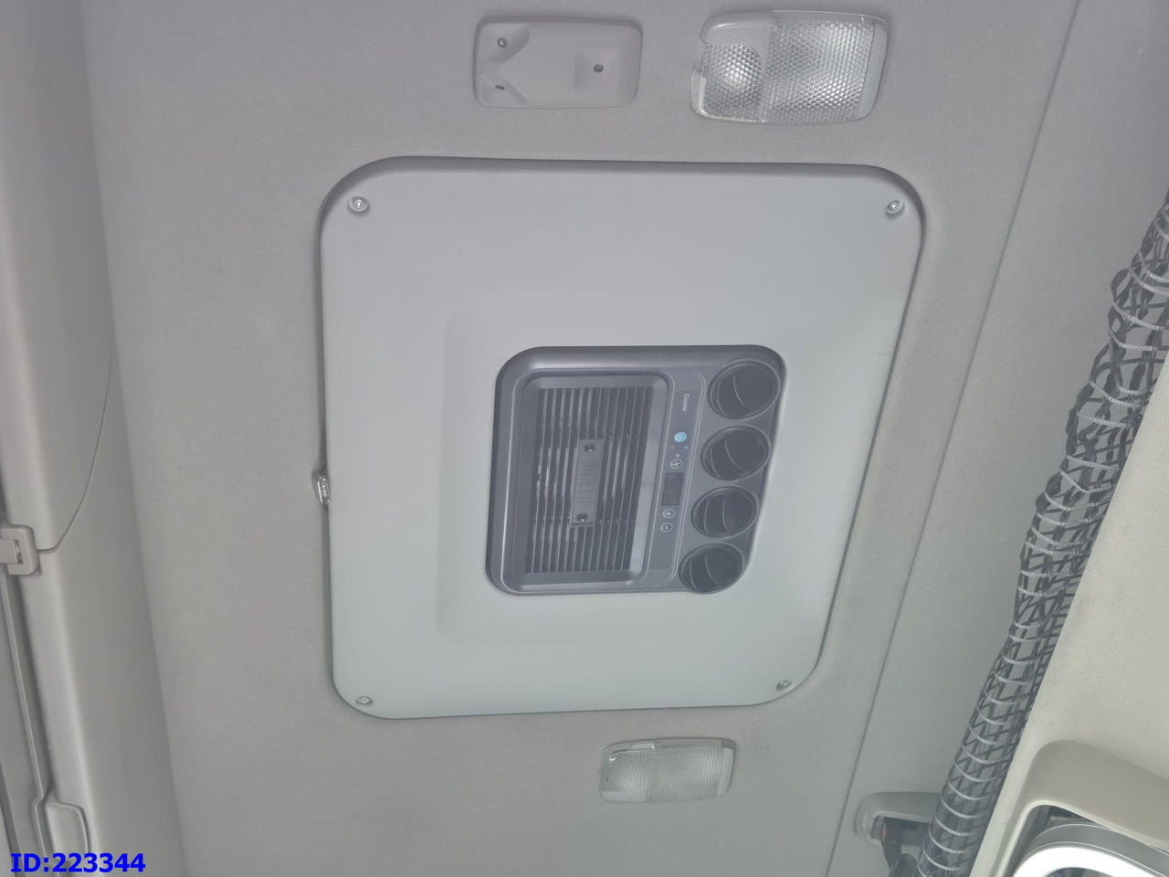Vilcējs SCANIA R520 V8 Retarder Euro6: foto 16