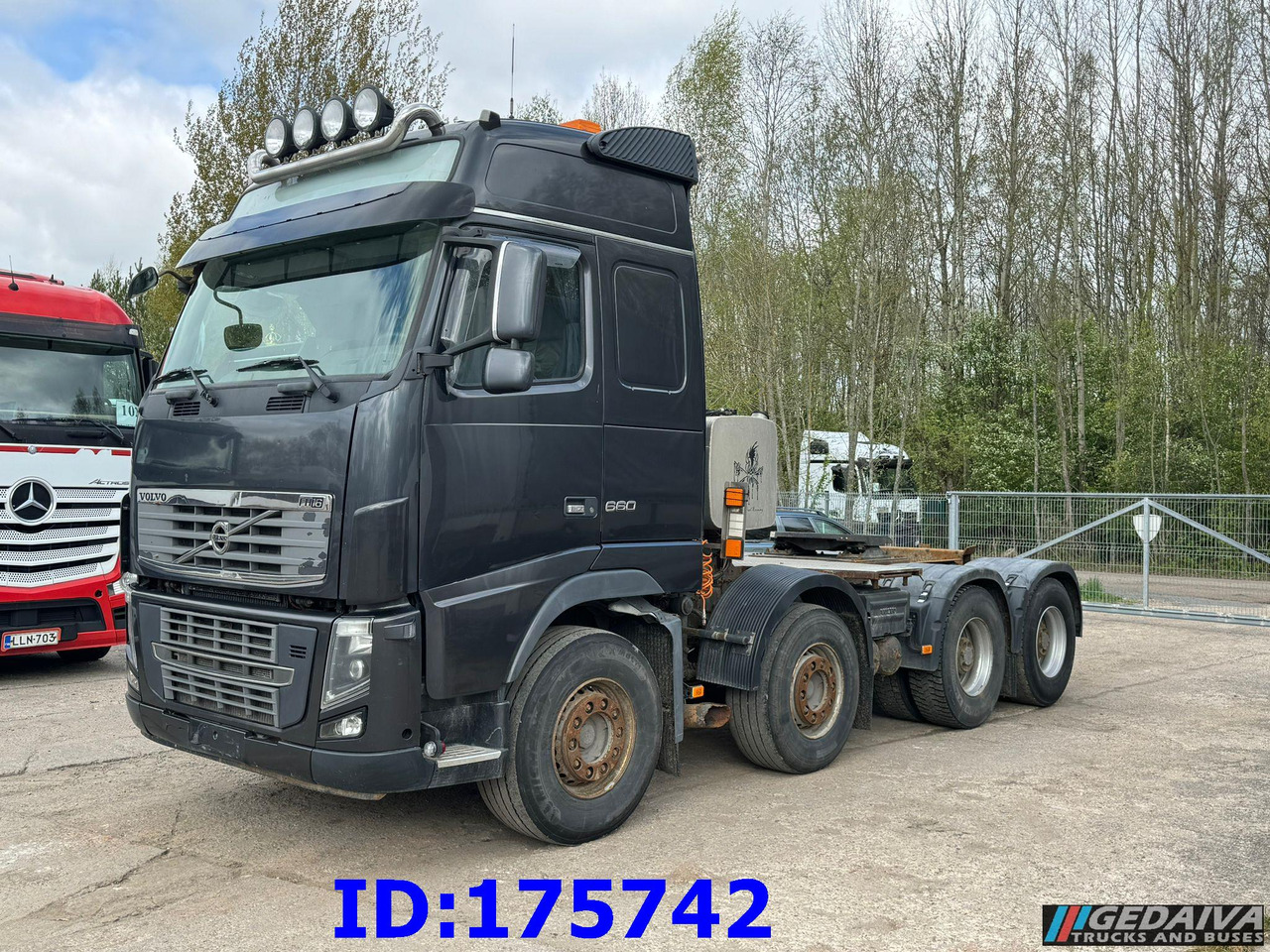 VOLVO FH16 660HP 8x4 - Vilcējs: foto 1 VOLVO FH16 660HP 8x4 - Vilcējs: foto 1