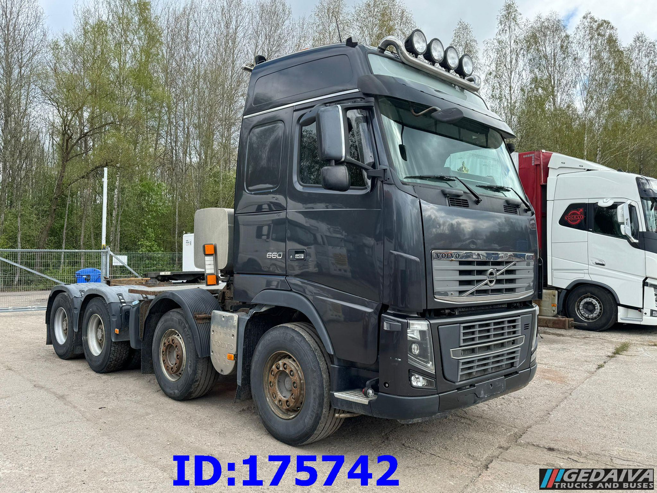 VOLVO FH16 660HP 8x4 - Vilcējs: foto 4 VOLVO FH16 660HP 8x4 - Vilcējs: foto 4
