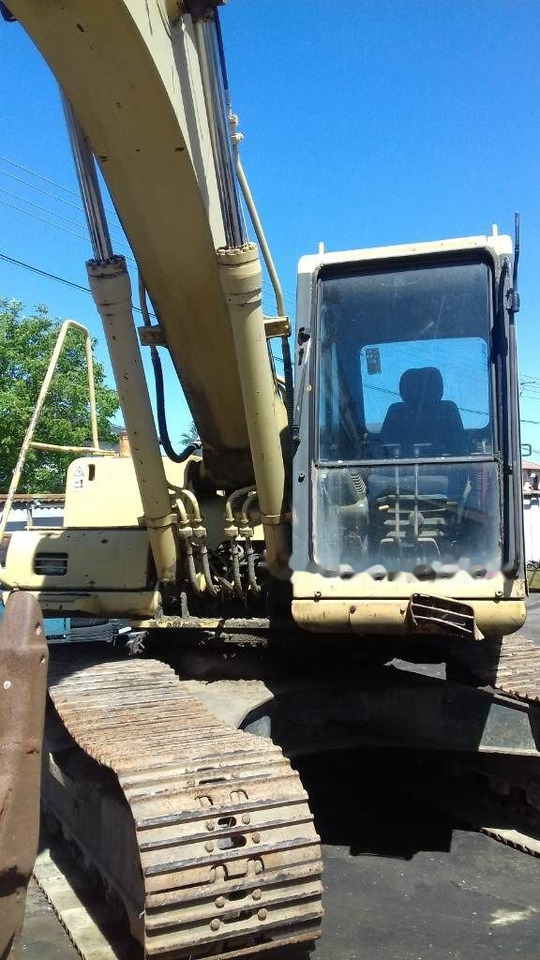 Komatsu PC 210 - Kāpurķēžu ekskavators: foto 2 Komatsu PC 210 - Kāpurķēžu ekskavators: foto 2