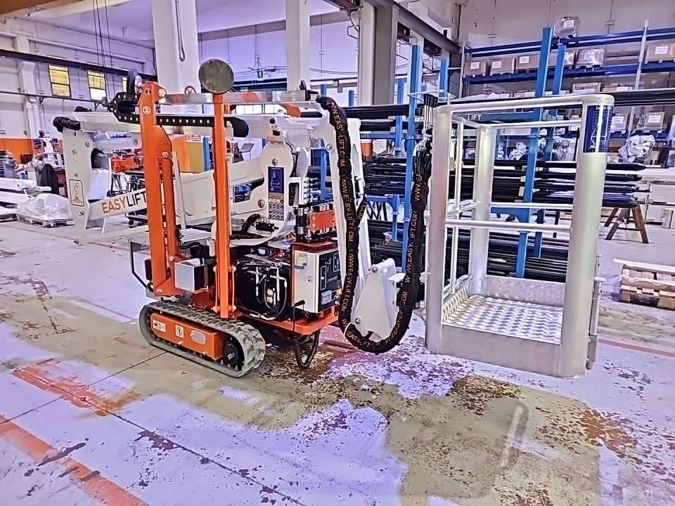 EasyLift R130 - Izlices pacēlājs: foto 1 EasyLift R130 - Izlices pacēlājs: foto 1