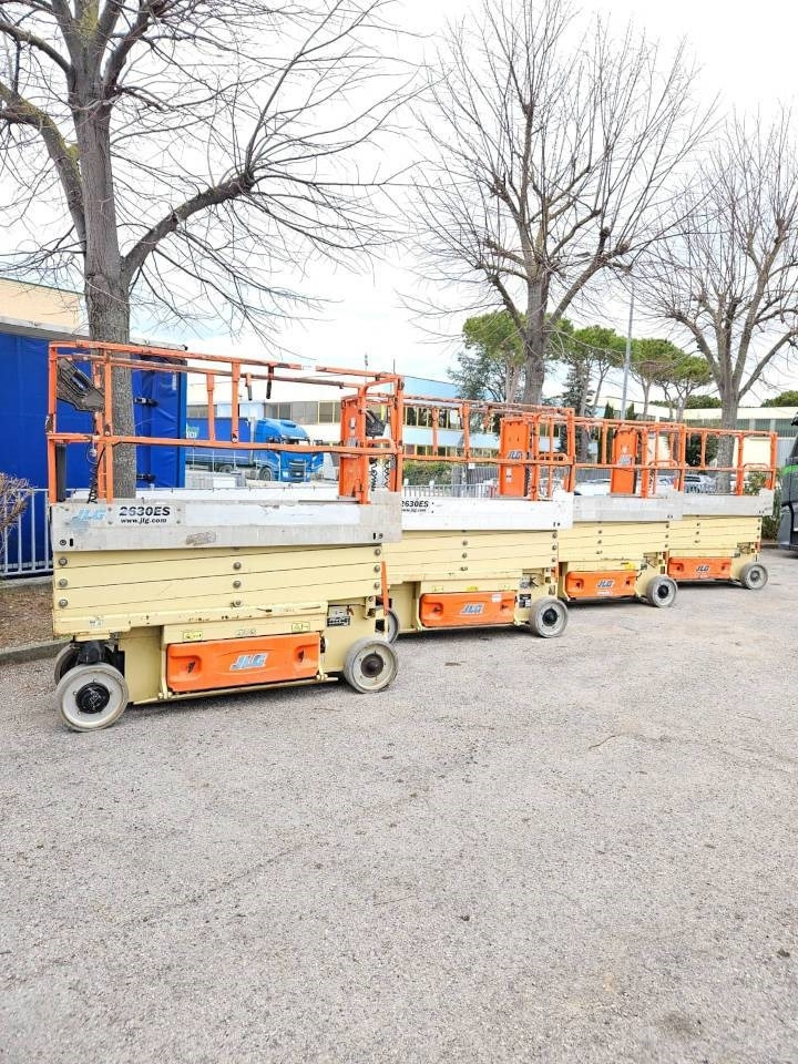 JLG 2630 ES - Šķērveida pacēlājs: foto 1 JLG 2630 ES - Šķērveida pacēlājs: foto 1