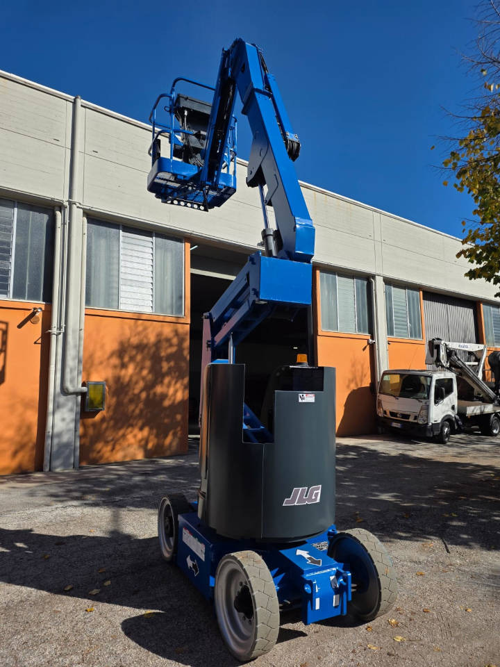 JLG E 300 AJP - Izlices pacēlājs: foto 4 JLG E 300 AJP - Izlices pacēlājs: foto 4