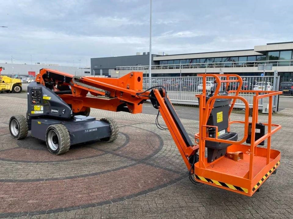 JLG M 450 AJ - Izlices pacēlājs: foto 1 JLG M 450 AJ - Izlices pacēlājs: foto 1