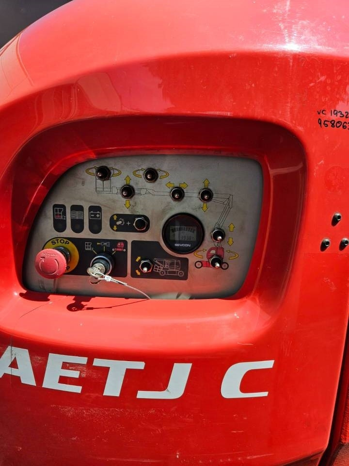 Manitou 150 AET JC - Izlices pacēlājs: foto 4 Manitou 150 AET JC - Izlices pacēlājs: foto 4