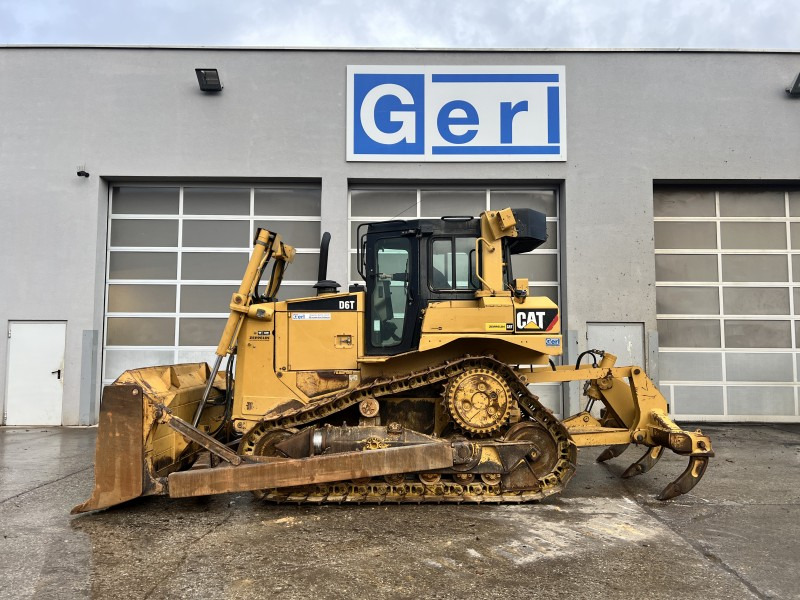 Caterpillar D 6 T (111077) - Buldozers: foto 1 Caterpillar D 6 T (111077) - Buldozers: foto 1