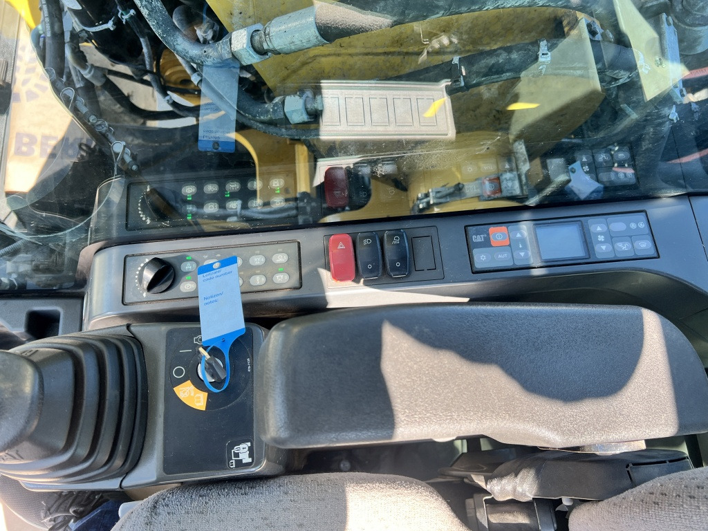 Riteņu ekskavators Caterpillar M 320 F (111527): foto 12