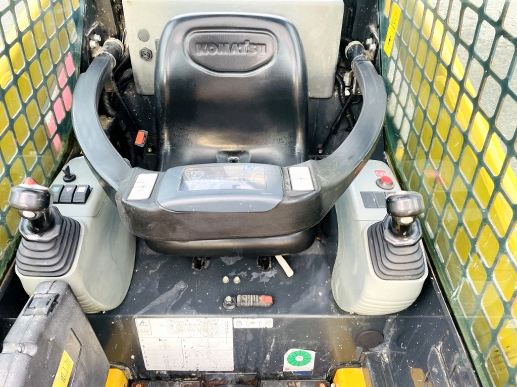 Komatsu SK714 (3906) - Kompaktiekrāvējs: foto 5 Komatsu SK714 (3906) - Kompaktiekrāvējs: foto 5