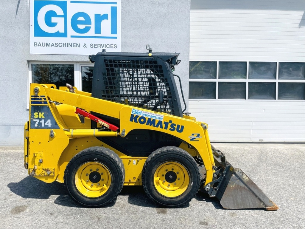 Komatsu SK714 (4012) - Kompaktiekrāvējs: foto 2 Komatsu SK714 (4012) - Kompaktiekrāvējs: foto 2