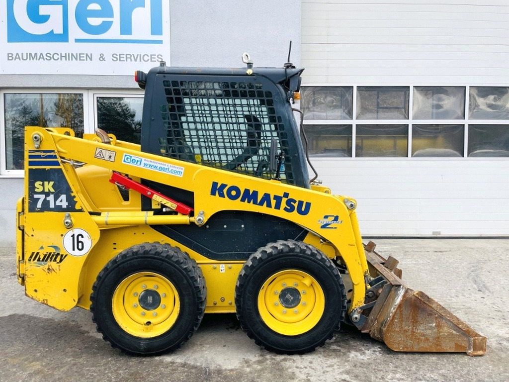 Komatsu SK714-5 (3947) - Kompaktiekrāvējs: foto 2 Komatsu SK714-5 (3947) - Kompaktiekrāvējs: foto 2