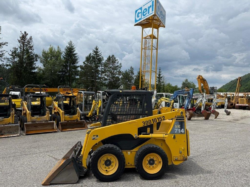 Komatsu SK714-5 (4026) - Kompaktiekrāvējs: foto 3 Komatsu SK714-5 (4026) - Kompaktiekrāvējs: foto 3