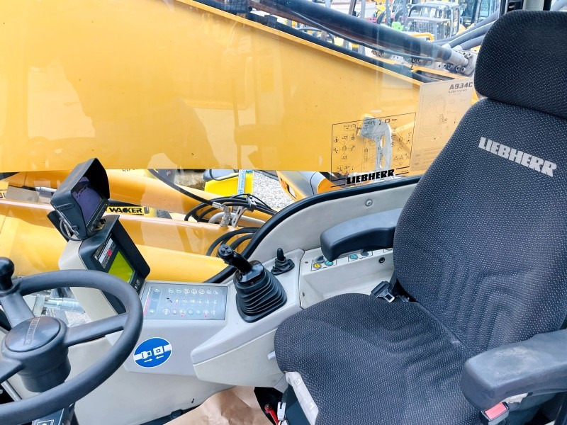 Atkritumu iekrāvējs Liebherr A934C (3878): foto 10