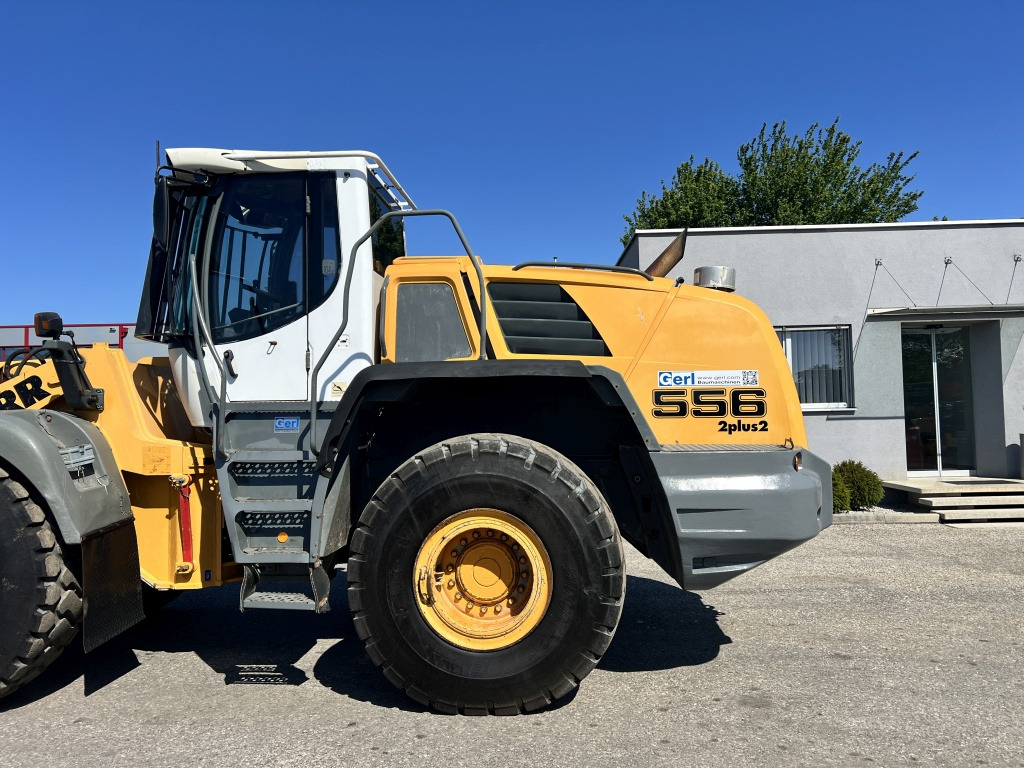 Liebherr L 556 (111583) - Riteņu iekrāvējs: foto 2 Liebherr L 556 (111583) - Riteņu iekrāvējs: foto 2