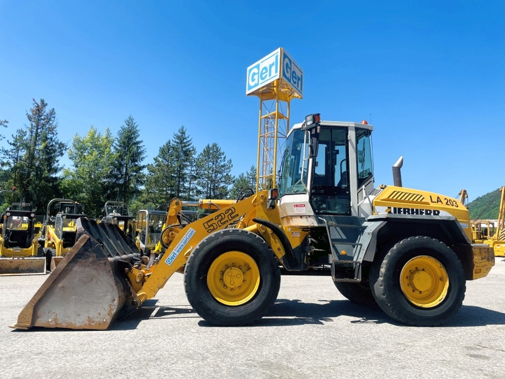 Liebherr L522 (4023) - Riteņu iekrāvējs: foto 1 Liebherr L522 (4023) - Riteņu iekrāvējs: foto 1