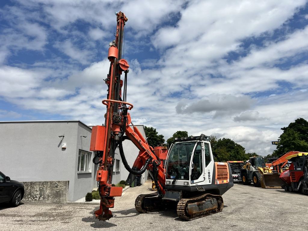 Sandvik DI 200 (111633) - Urbšanas mašīna: foto 3 Sandvik DI 200 (111633) - Urbšanas mašīna: foto 3