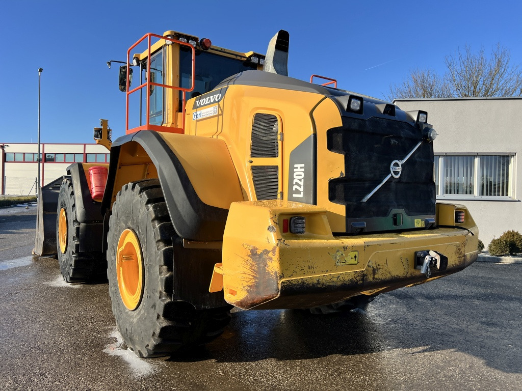 Volvo L 220 H (111448) - Riteņu iekrāvējs: foto 4 Volvo L 220 H (111448) - Riteņu iekrāvējs: foto 4