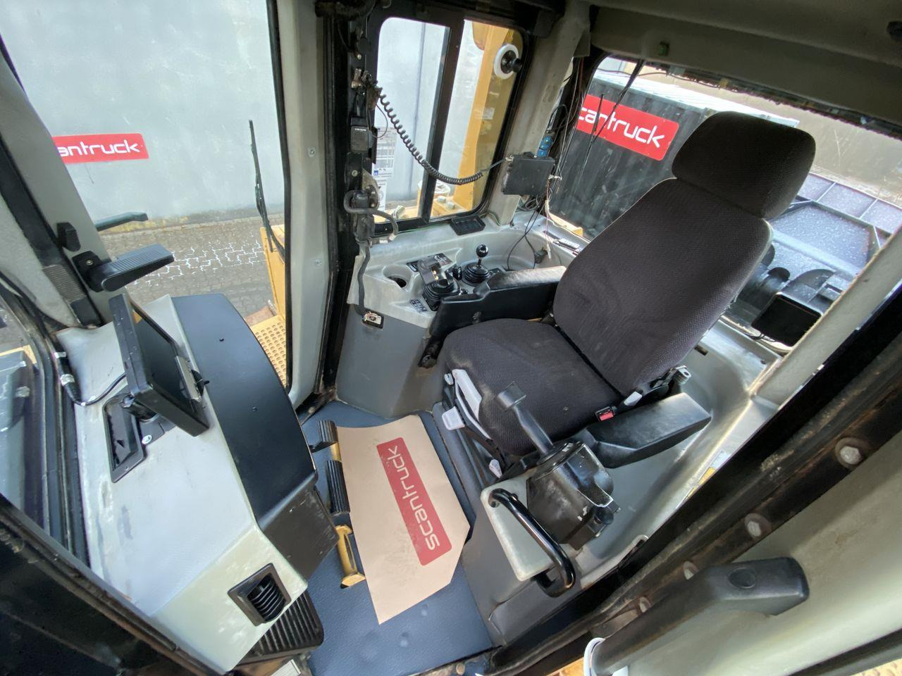 Caterpillar D6T LGP - Buldozers: foto 3 Caterpillar D6T LGP - Buldozers: foto 3