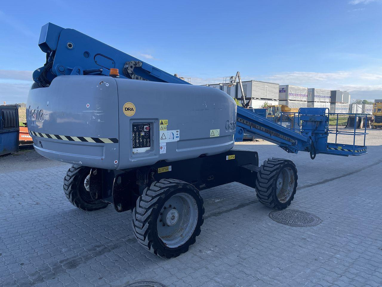 Genie S-60HC - Teleskopiskais pacēlājs: foto 4 Genie S-60HC - Teleskopiskais pacēlājs: foto 4