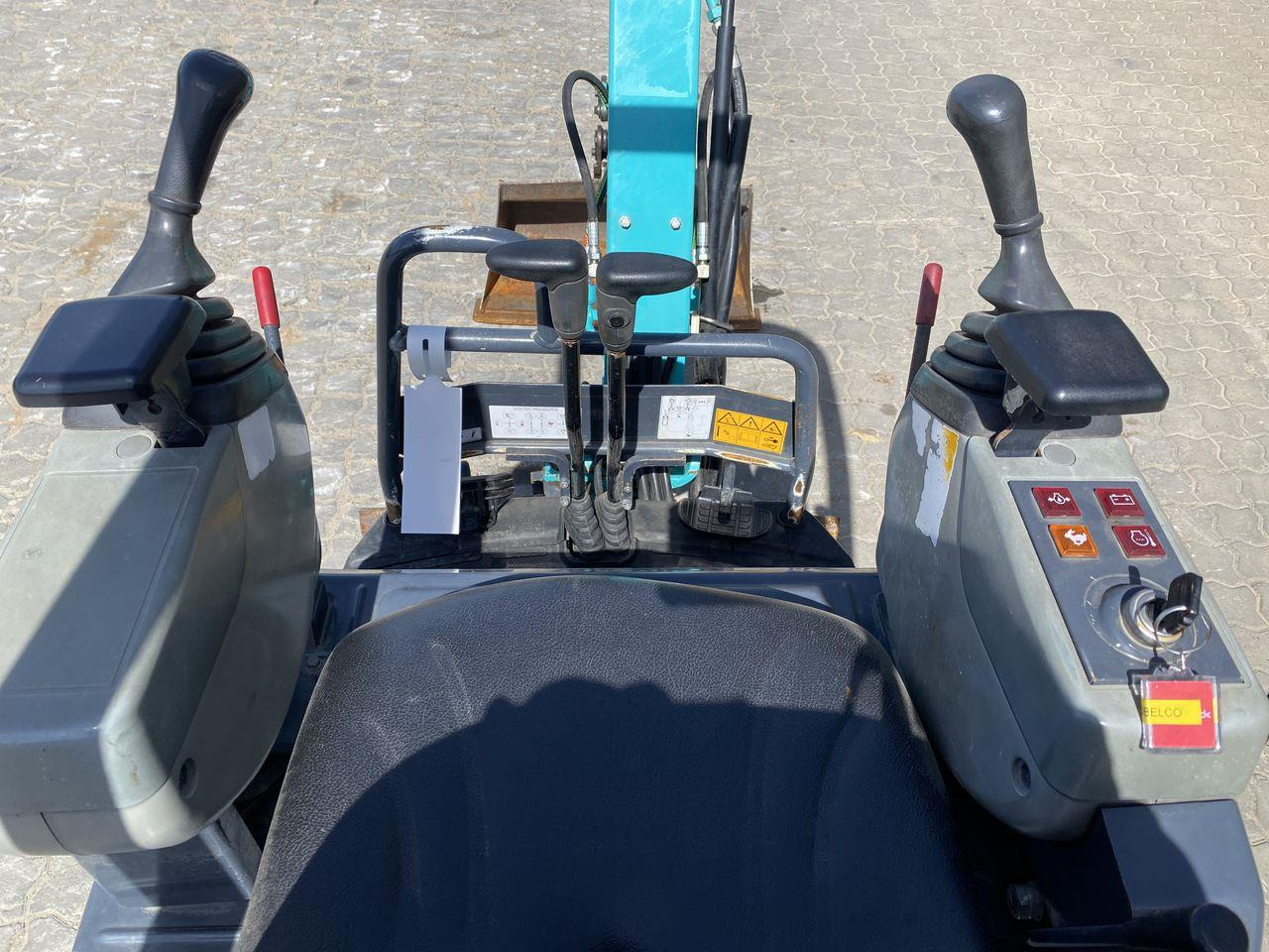 Kobelco SK10SR-2 - Mini-ekskavators: foto 3 Kobelco SK10SR-2 - Mini-ekskavators: foto 3