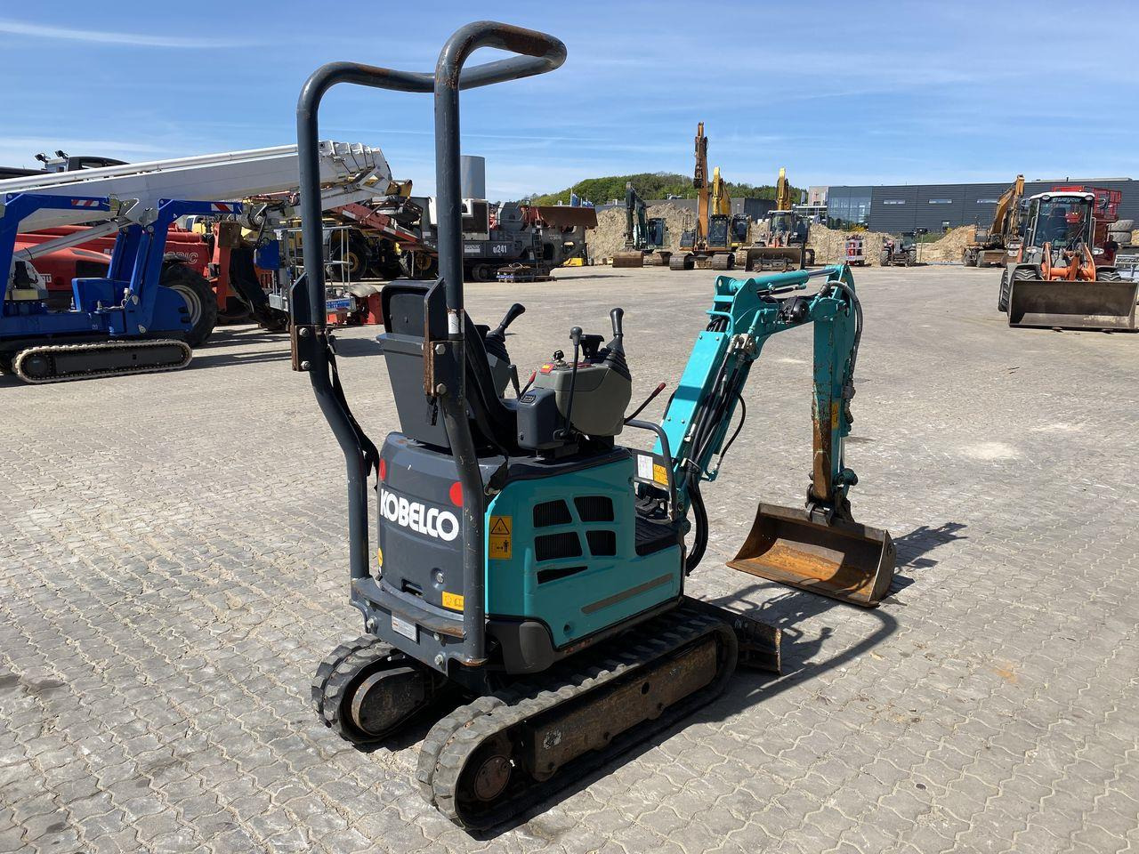Kobelco SK10SR-2 - Mini-ekskavators: foto 4 Kobelco SK10SR-2 - Mini-ekskavators: foto 4