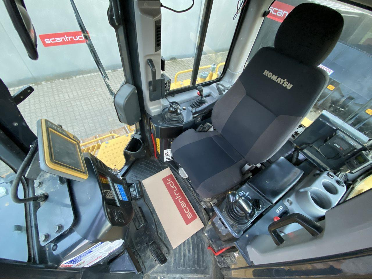 Komatsu D65PXI-18EO - Buldozers: foto 3 Komatsu D65PXI-18EO - Buldozers: foto 3