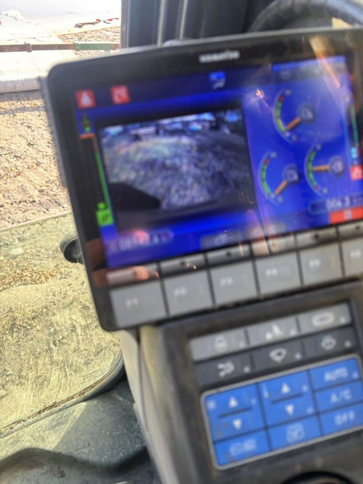 Komatsu PC240LC-11 - Kāpurķēžu ekskavators: foto 5 Komatsu PC240LC-11 - Kāpurķēžu ekskavators: foto 5