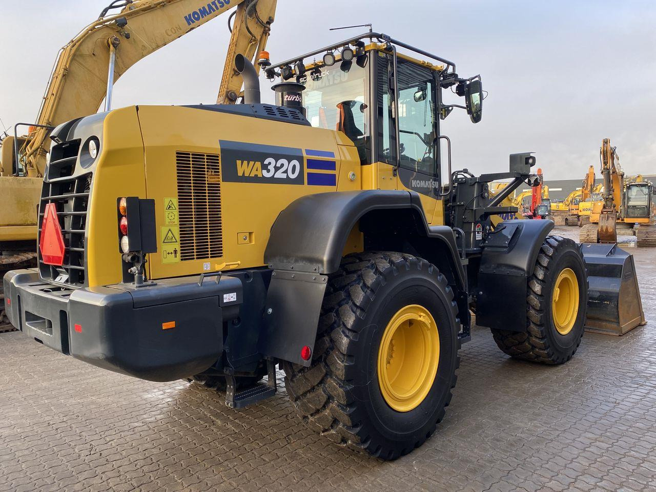 Komatsu WA320-8EO - Riteņu iekrāvējs: foto 4 Komatsu WA320-8EO - Riteņu iekrāvējs: foto 4
