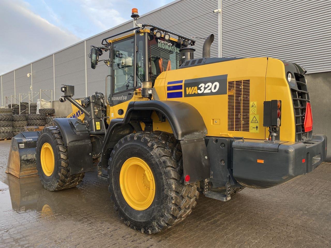 Komatsu WA320-8EO - Riteņu iekrāvējs: foto 2 Komatsu WA320-8EO - Riteņu iekrāvējs: foto 2