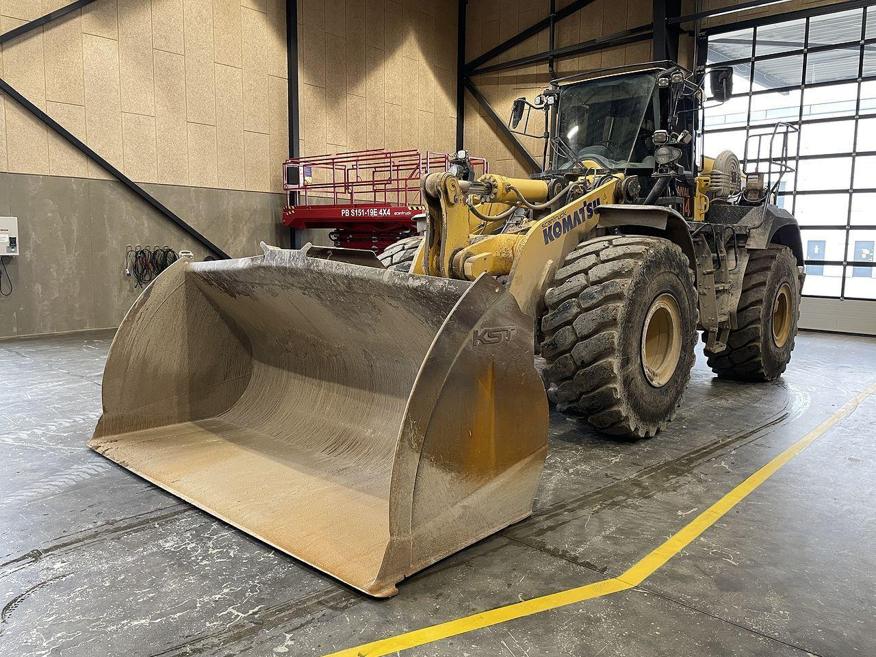 Komatsu WA475-10EO - Riteņu iekrāvējs: foto 1 Komatsu WA475-10EO - Riteņu iekrāvējs: foto 1
