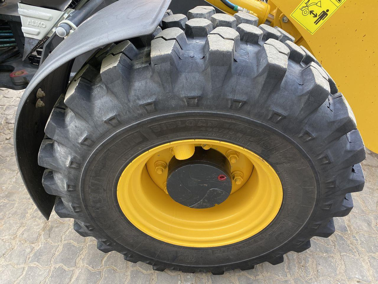 Mini iekrāvējs Komatsu WA70M-8EO: foto 6