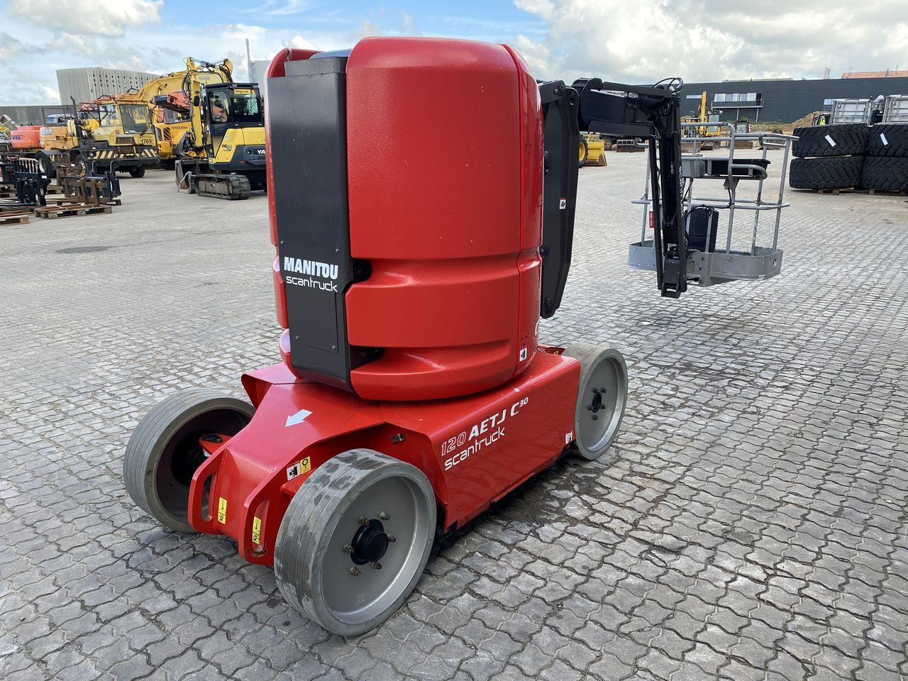 Manitou 120AETJ Compact 3D - Izlices pacēlājs: foto 4 Manitou 120AETJ Compact 3D - Izlices pacēlājs: foto 4