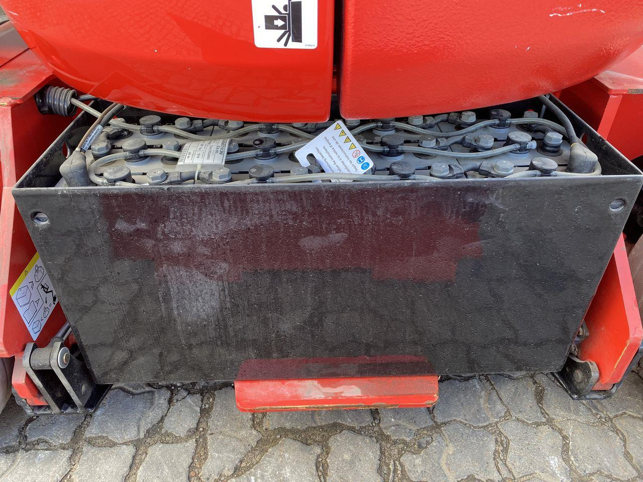 Izlices pacēlājs Manitou 120AETJ Compact 3D: foto 10