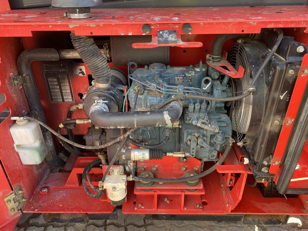 Šķērveida pacēlājs Manitou 120SC: foto 8 Šķērveida pacēlājs Manitou 120SC: foto 8