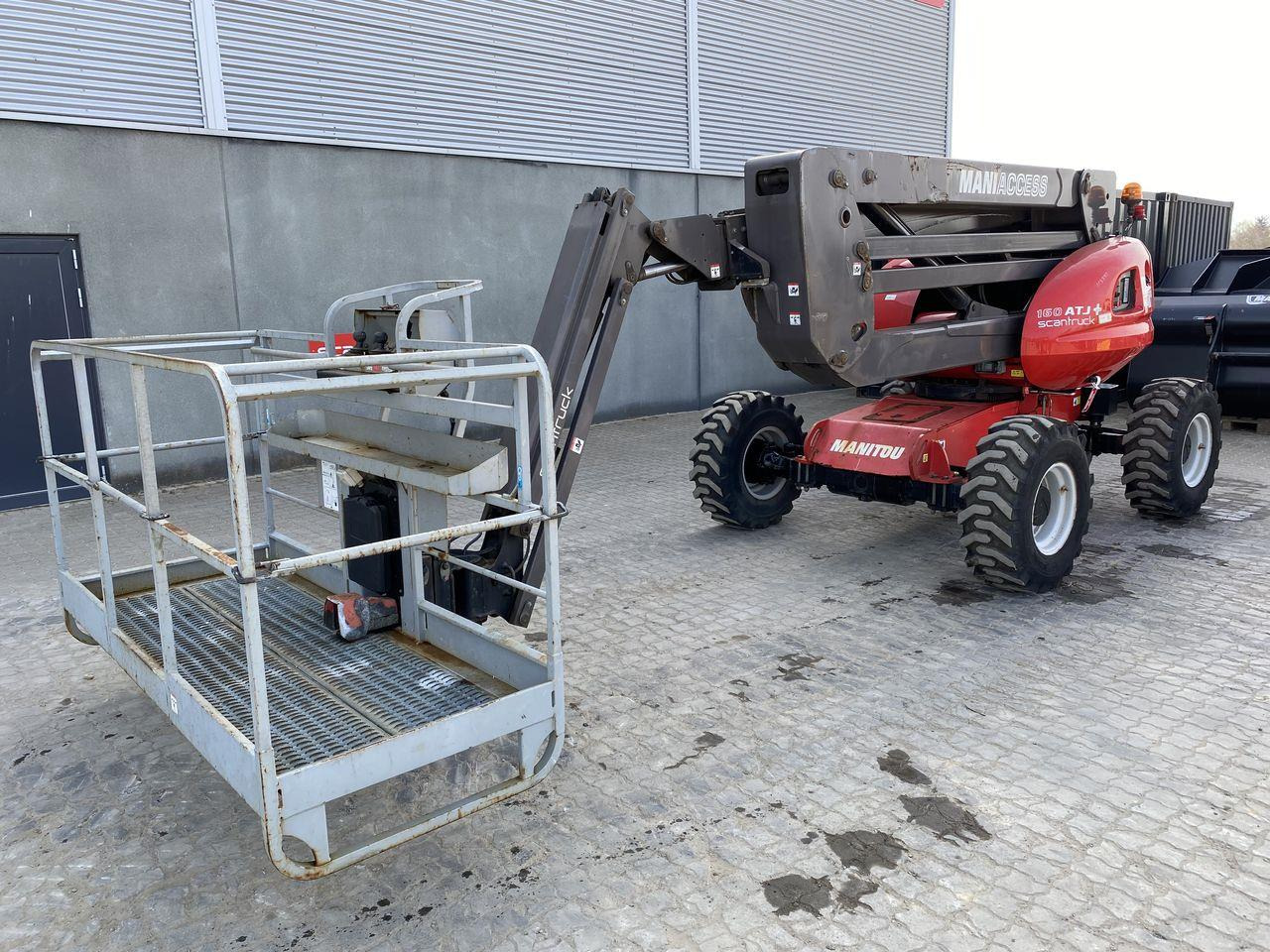 Manitou 160ATJ+ RC - Izlices pacēlājs: foto 1 Manitou 160ATJ+ RC - Izlices pacēlājs: foto 1