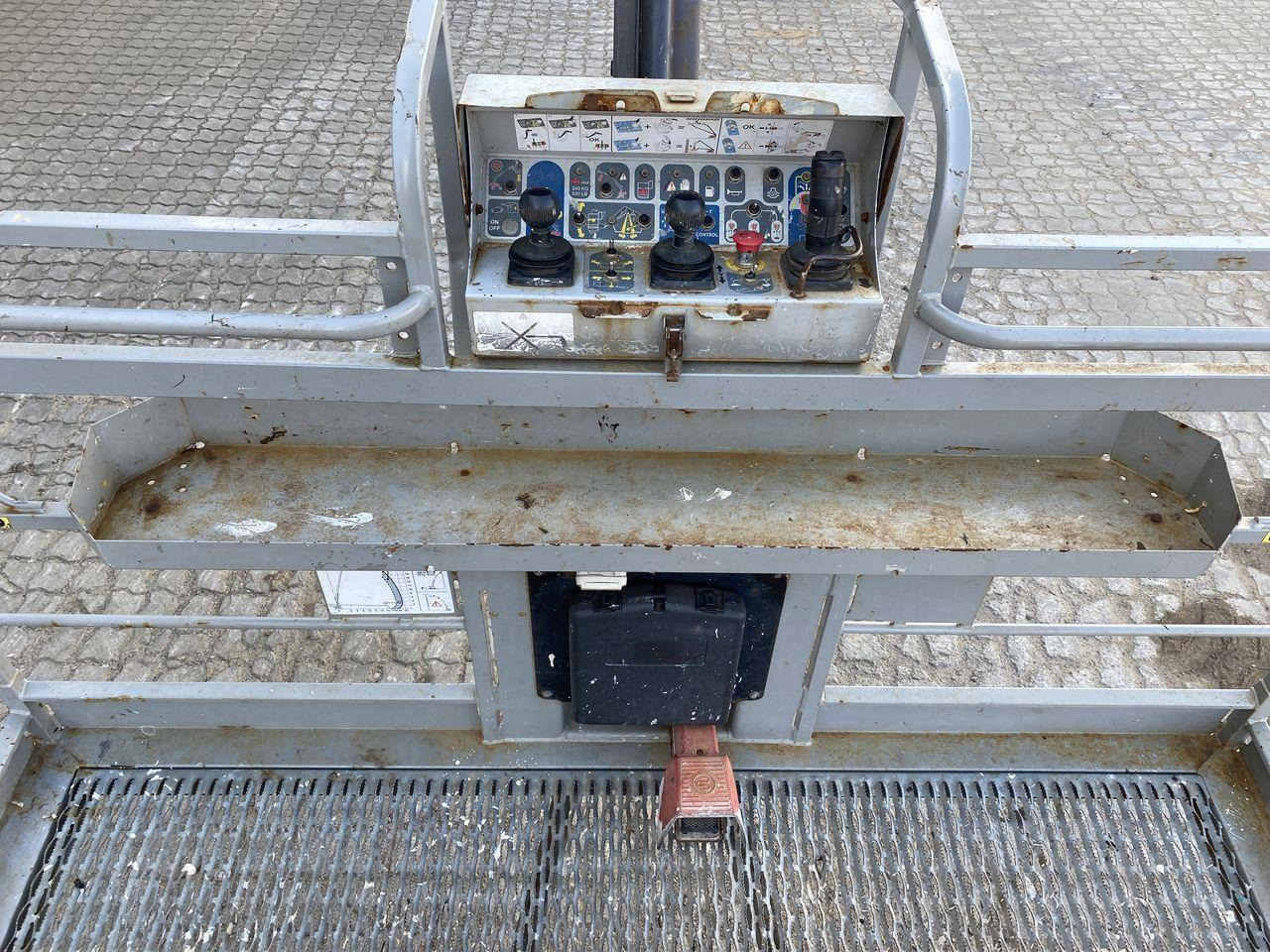 Manitou 280TJ - Teleskopiskais pacēlājs: foto 3 Manitou 280TJ - Teleskopiskais pacēlājs: foto 3