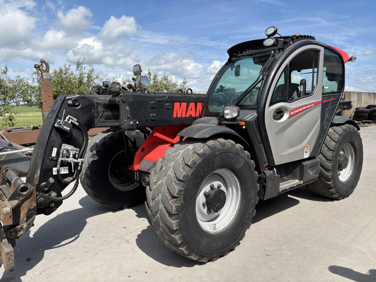 Manitou MLT841-145PS+ ELITE ST5 - Teleskopiskais iekrāvējs: foto 1 Manitou MLT841-145PS+ ELITE ST5 - Teleskopiskais iekrāvējs: foto 1